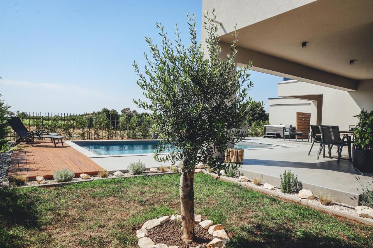 Villa Ivala Pula Ngoại thất bức ảnh