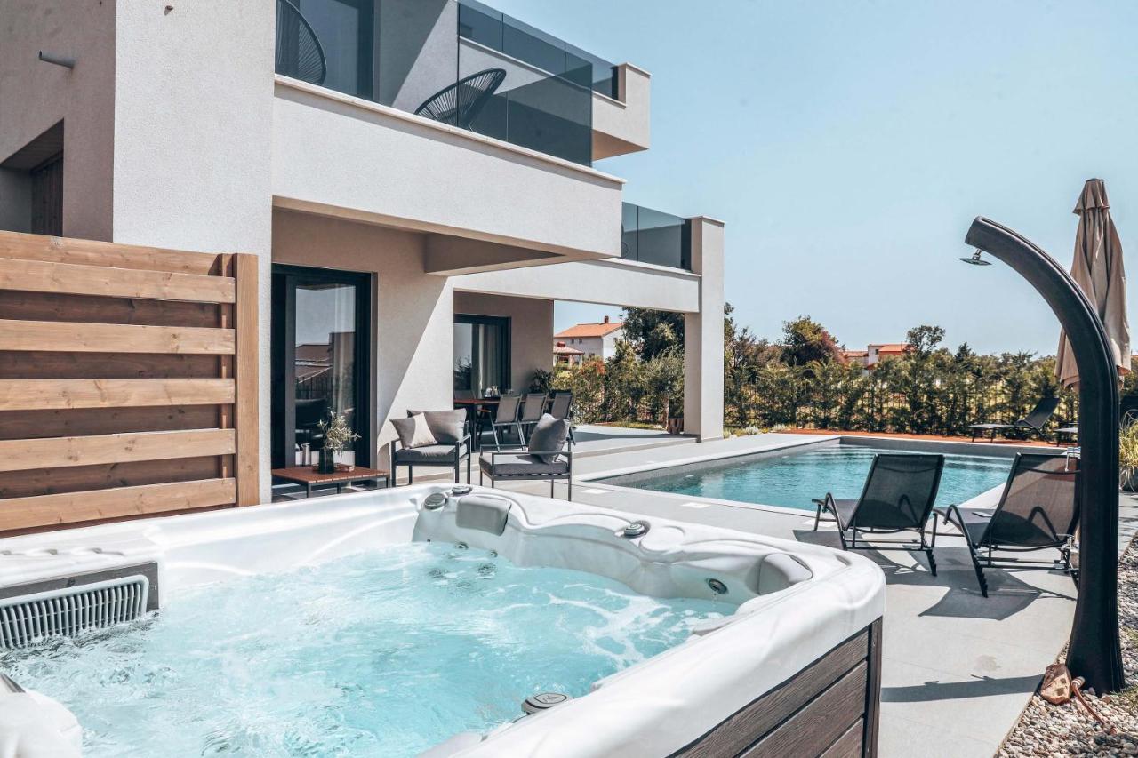 Villa Ivala Pula Ngoại thất bức ảnh